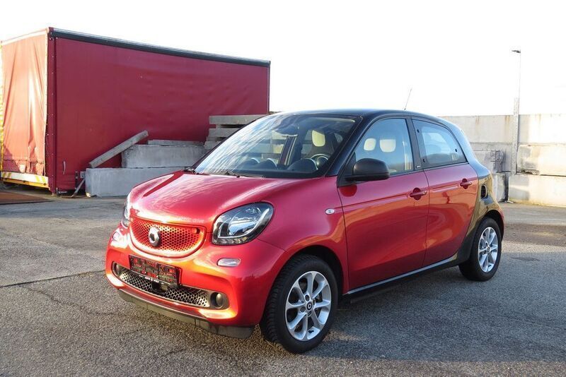 Rot Gebraucht 2017 Smart ForFour Electric Drive Passion Limousine | 6.500 € (Superpreis) - Bild 1/4