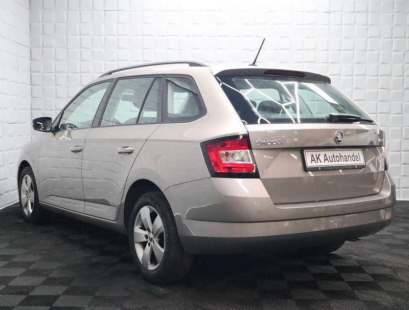 Gebraucht Skoda Fabia Ambition 95 PS (69 kW) 2017 Beige Kombi