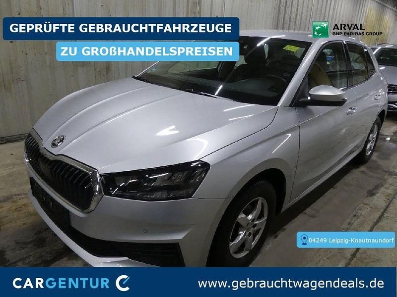 Gebraucht Skoda Fabia Ambition 95 PS (69 kW) 2022 Brilliant silber (metallic) Kleinwagen