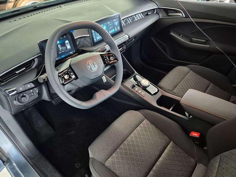 Gebraucht MG MG3 194 PS (142 kW) 2024 Cosmic silver Kleinwagen