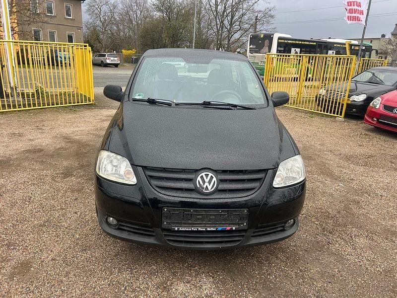 Gebraucht VW Fox Style 60 PS (44 kW) 2011 Schwarz Kleinwagen