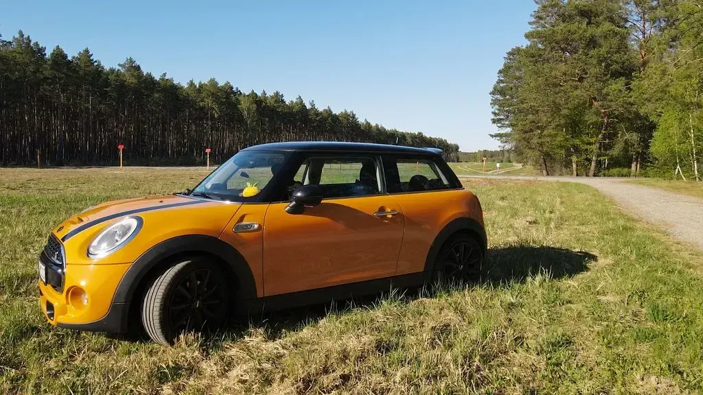 Używany Mini Cooper S 192 KM (141 kW) 2014 Pomarańczowy Hatchback