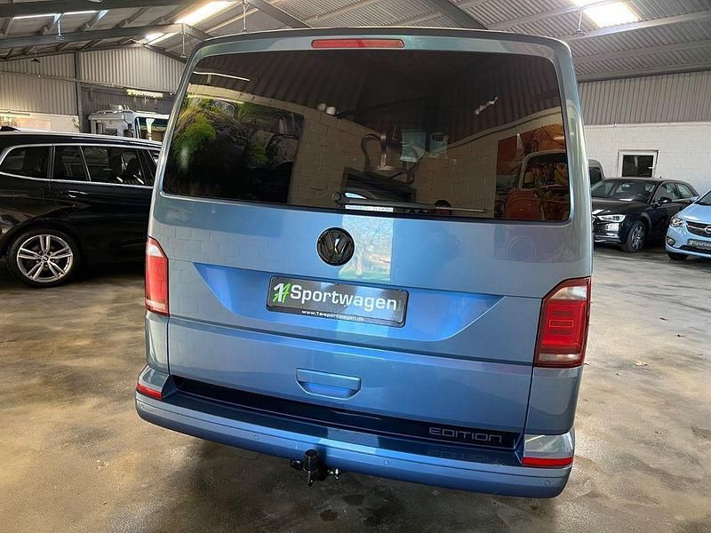 Second-hand VW Multivan 150 CP (110 kW) 2018 Albastru Monovolum