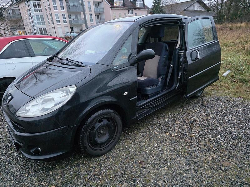Gebraucht Peugeot 1007 88 PS (64 kW) 2007 Schwarz Van / Kleinbus