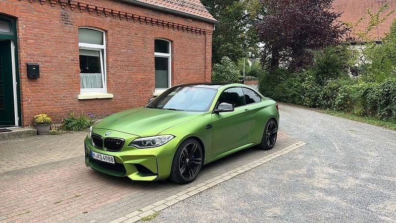 Grün Gebraucht 2017 BMW M2 Performance Coupé | 33.300 € (Superpreis) - Bild 1/4
