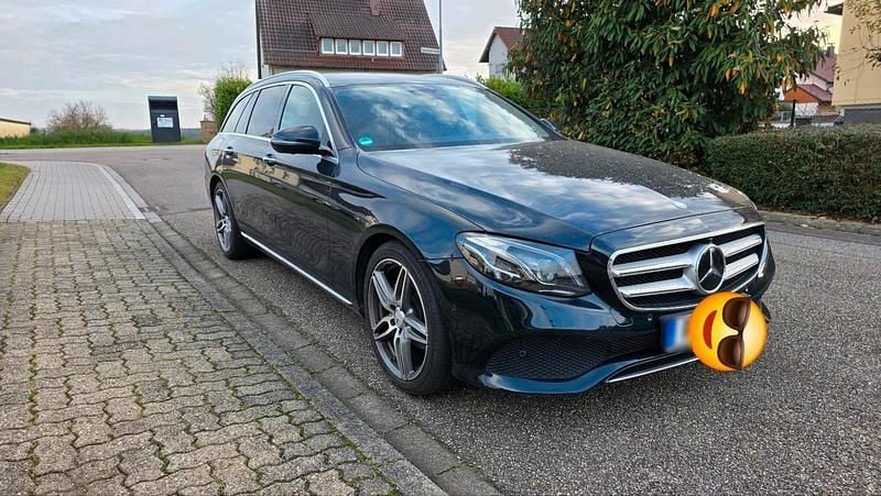 Gebraucht Mercedes E220 194 PS (142 kW) 2016 Grün Kombi