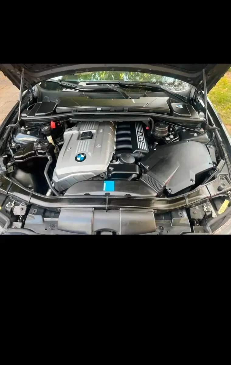 Gebraucht BMW 330 258 PS (189 kW) 2007 Grau Limousine