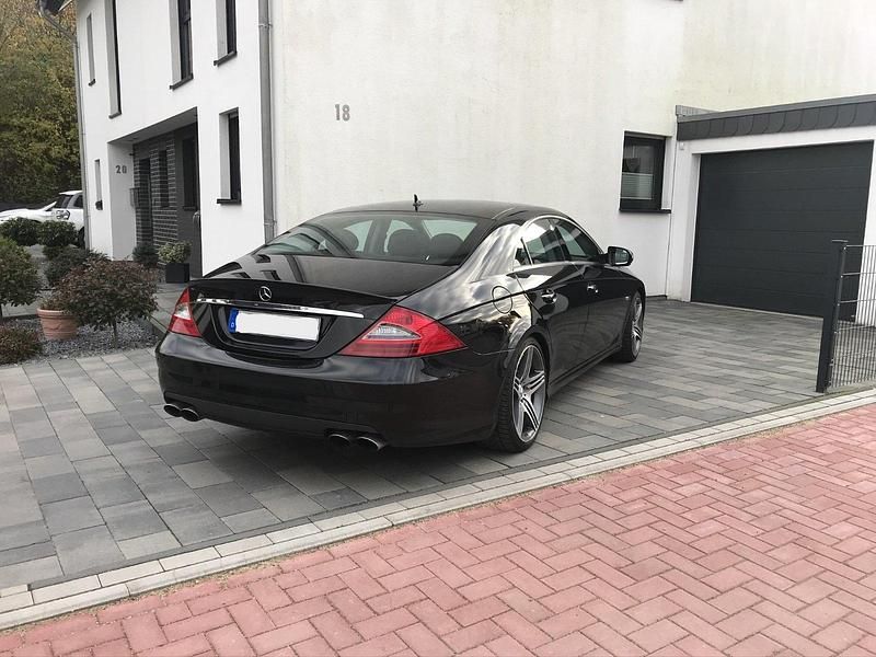 Schwarz Gebraucht 2010 Mercedes CLS63 AMG AMG Edition 1 Limousine | 28.999 € - Bild 1/4