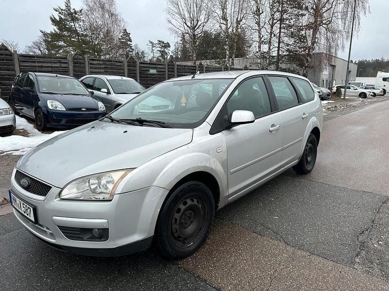 Second-hand Ford Focus 109 CP (80 kW) 2007 Gri Break