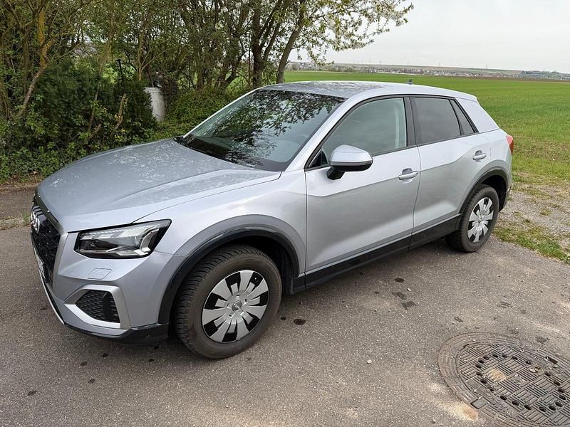 Gebraucht Audi Q2 Advanced 116 PS (85 kW) 2023 Silber SUV