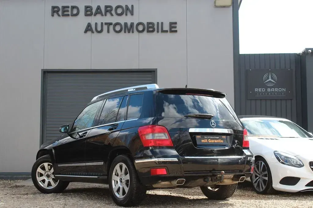 Gebraucht Mercedes GLK250 204 PS (150 kW) 2010 Schwarz SUV