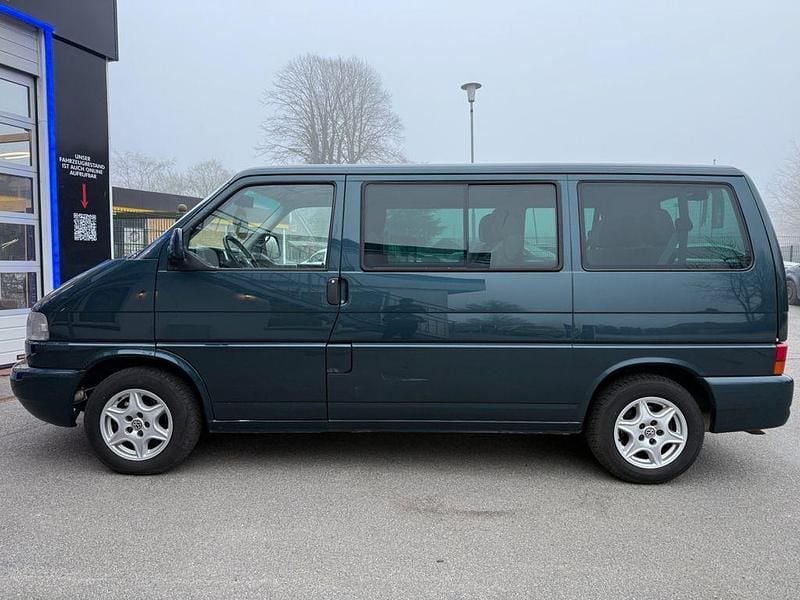 Second-hand VW T4 102 CP (75 kW) 2003 Verde Van