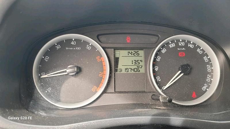 Gebraucht Skoda Fabia 104 PS (76 kW) 2008 Rot Kombi