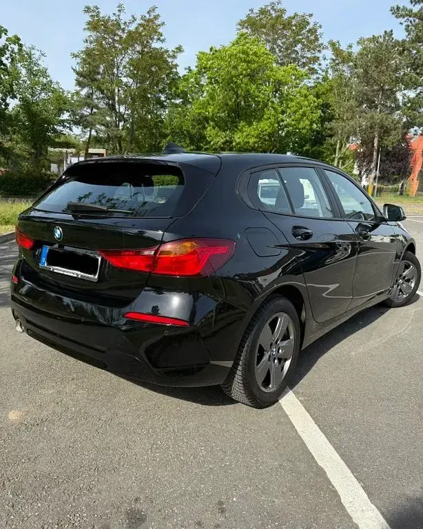 Gebraucht BMW 118 Advantage 140 PS (102 kW) 2020 Schwarz Kleinwagen