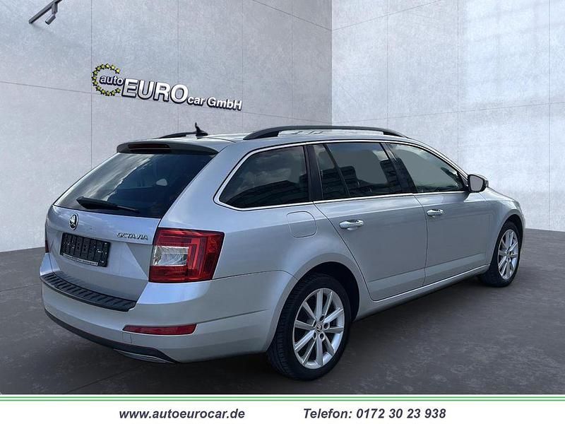 Gebraucht Skoda Octavia Ambition 105 PS (77 kW) 2013 Silber Limousine