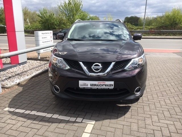 Gebraucht Nissan Qashqai N-Connecta 131 PS (96 kW) 2017 Andere farbe metallic SUV