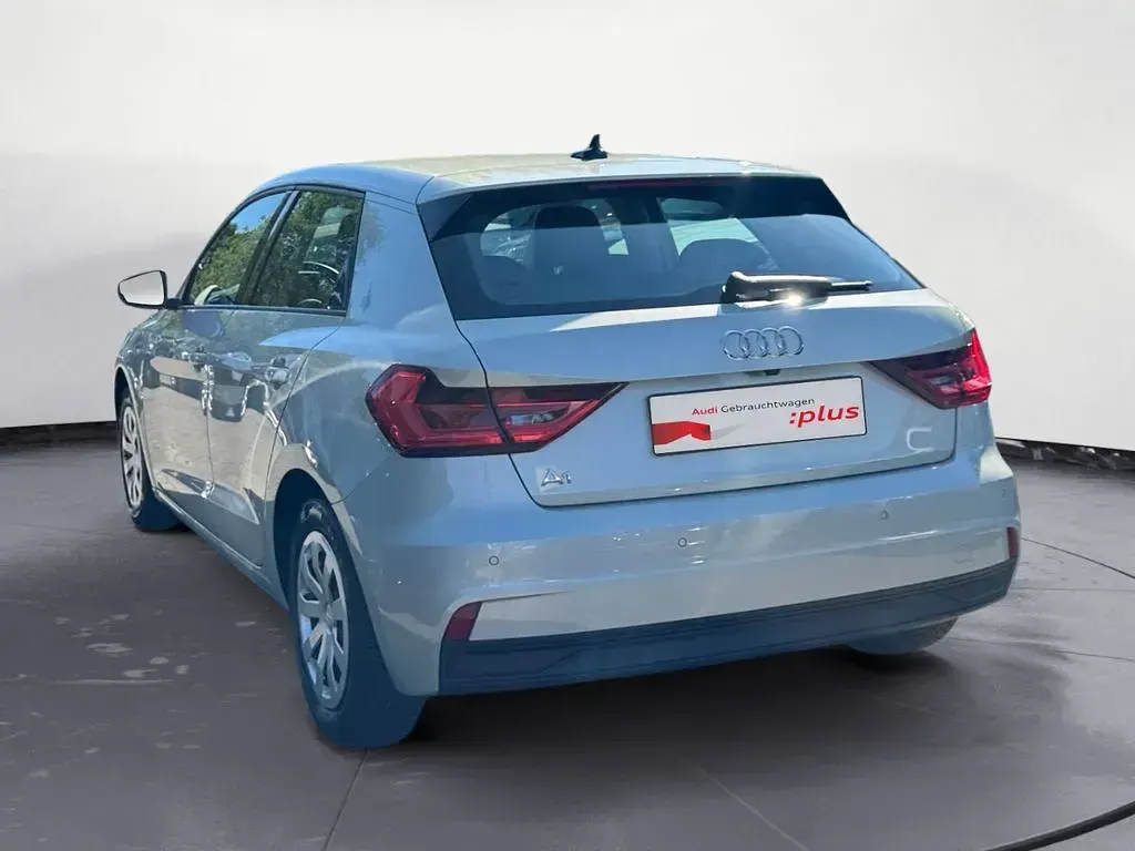 Gebraucht Audi A1 Sportback Ambiente 95 PS (69 kW) 2024 Tausilber (metallic) Kleinwagen