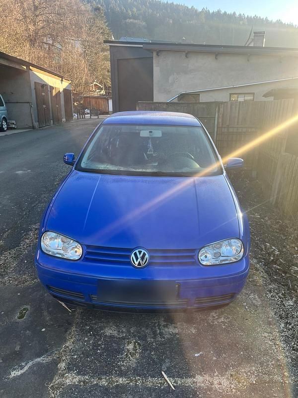 Gebraucht VW Golf IV 105 PS (77 kW) 2001 Blau Kleinwagen