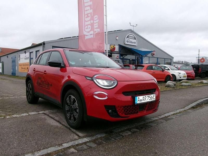 Rot Gebraucht 2023 Fiat 600E Red SUV | 23.980 € (Fairer Preis) - Bild 1/4