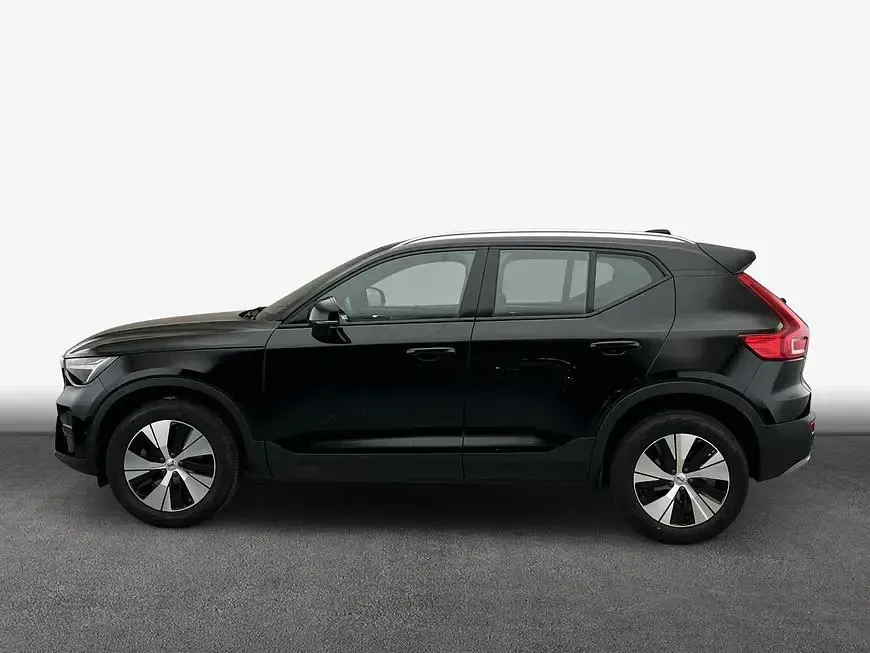 Używany Volvo XC40 Core 163 KM (119 kW) 2023 Czarny SUV