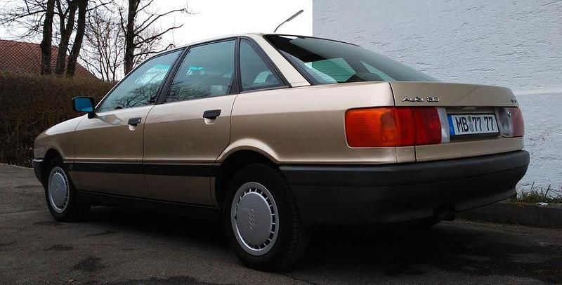 Second-hand Audi 80 90 CP (66 kW) 1989 Bej Berlinǎ