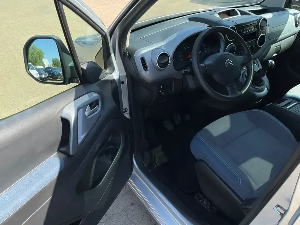 Gebraucht SsangYong Korando Crystal 150 PS (110 kW) 2014 Schwarz SUV