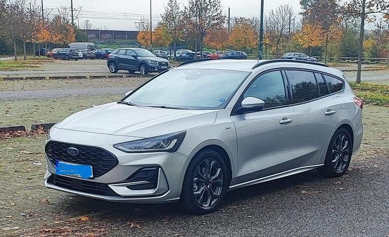 Gebraucht Ford Focus ST-Line 125 PS (91 kW) 2024 Grau Limousine