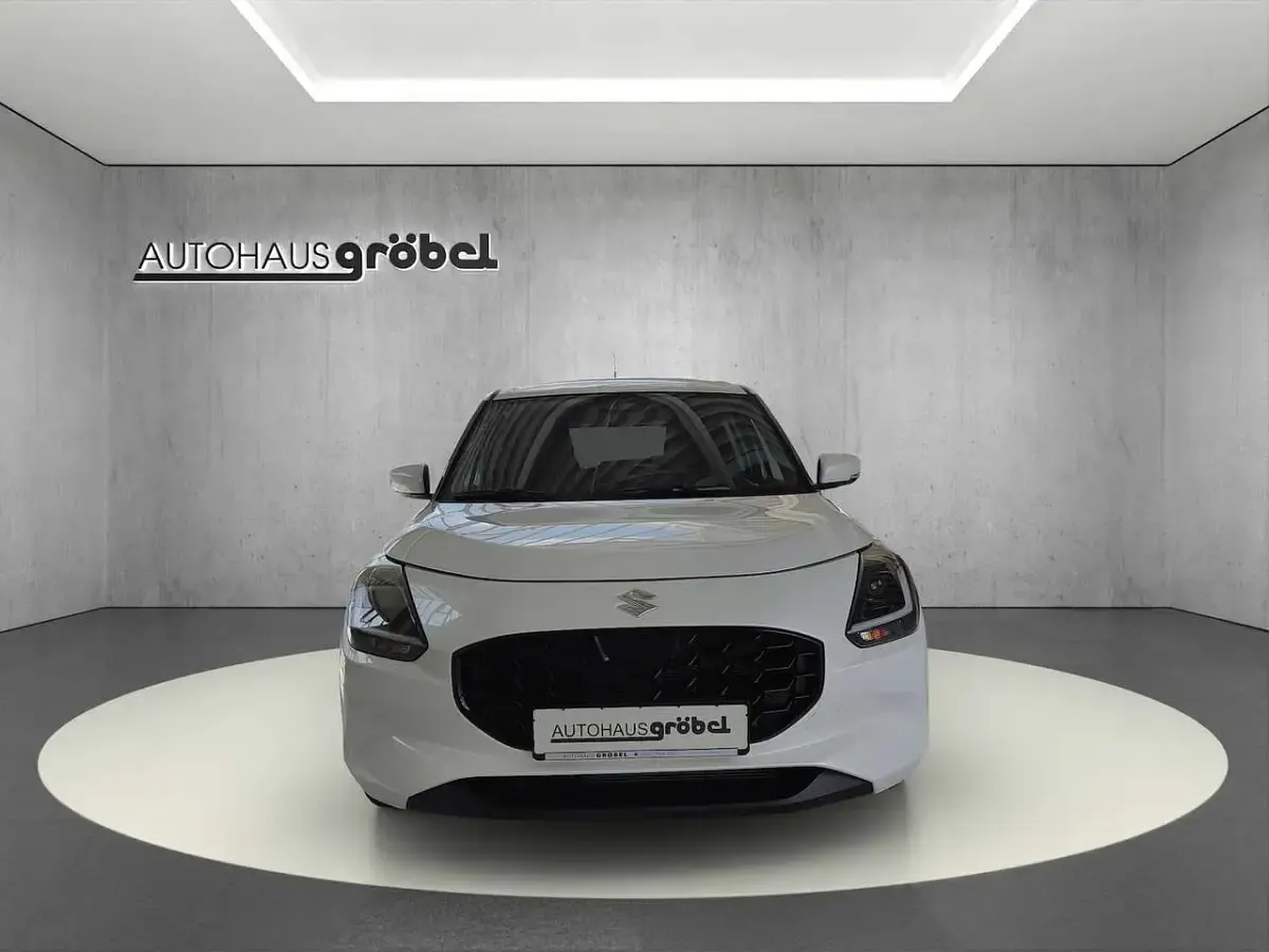 Neu Suzuki Swift Comfort+ 83 PS (61 kW) 2026 Pure white pearl met. Kleinwagen