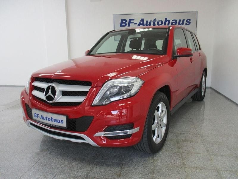 Rot Gebraucht 2014 Mercedes GLK200 SUV | 19.980 € (Etwas zu teuer) - Bild 1/4