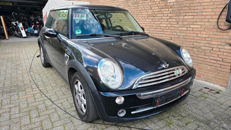 Second-hand Mini ONE Seven 90 CP (66 kW) 2006 Negru Hatchback