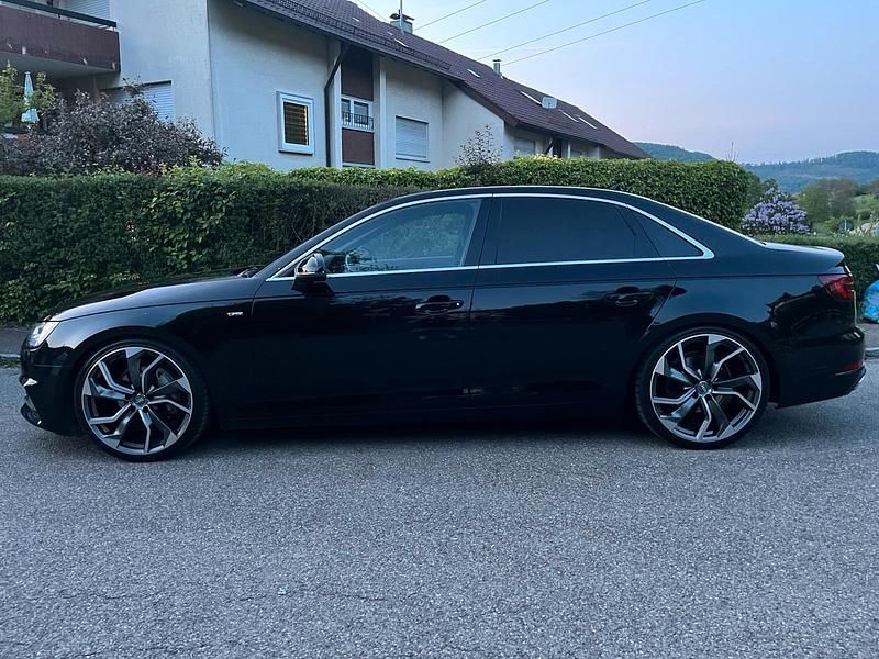 Schwarz Gebraucht 2019 Audi A4 S-Line Limousine | 24.499 € (Fairer Preis) - Bild 1/4
