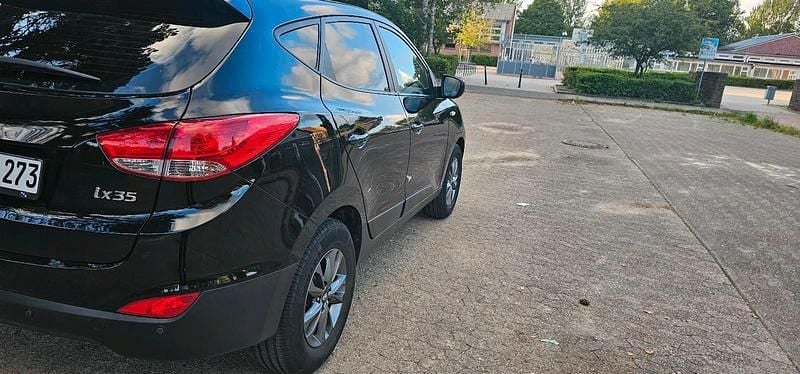 Schwarz Gebraucht 2013 Hyundai ix35 SUV | 7.500 € (Guter Preis) - Bild 1/4