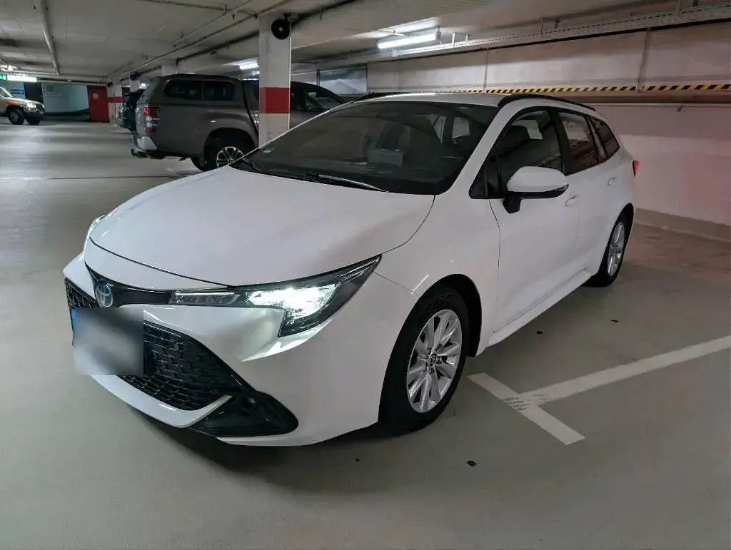 Gebraucht Toyota Corolla 140 PS (102 kW) 2025 Weiß Kombi