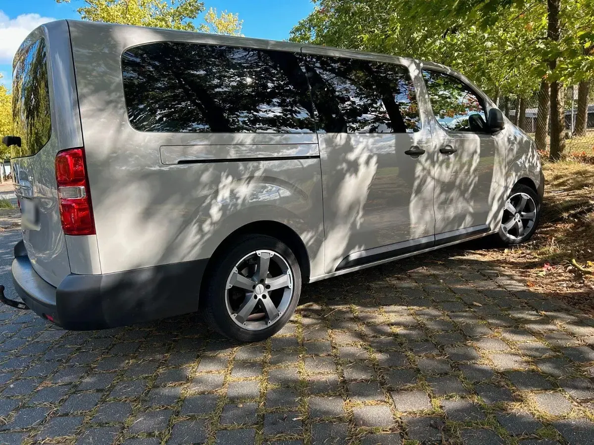 Używany Citroën Jumpy 150 KM (110 kW) 2019 Beżowy Minivan