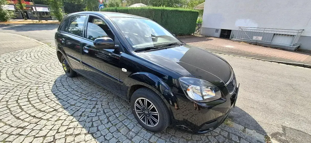 Gebraucht Kia Rio Vision 75 PS (55 kW) 2010 Schwarz Kleinwagen