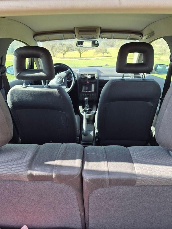 Usata Audi A2 75 CV (55 kW) 2002 Nero Utilitaria