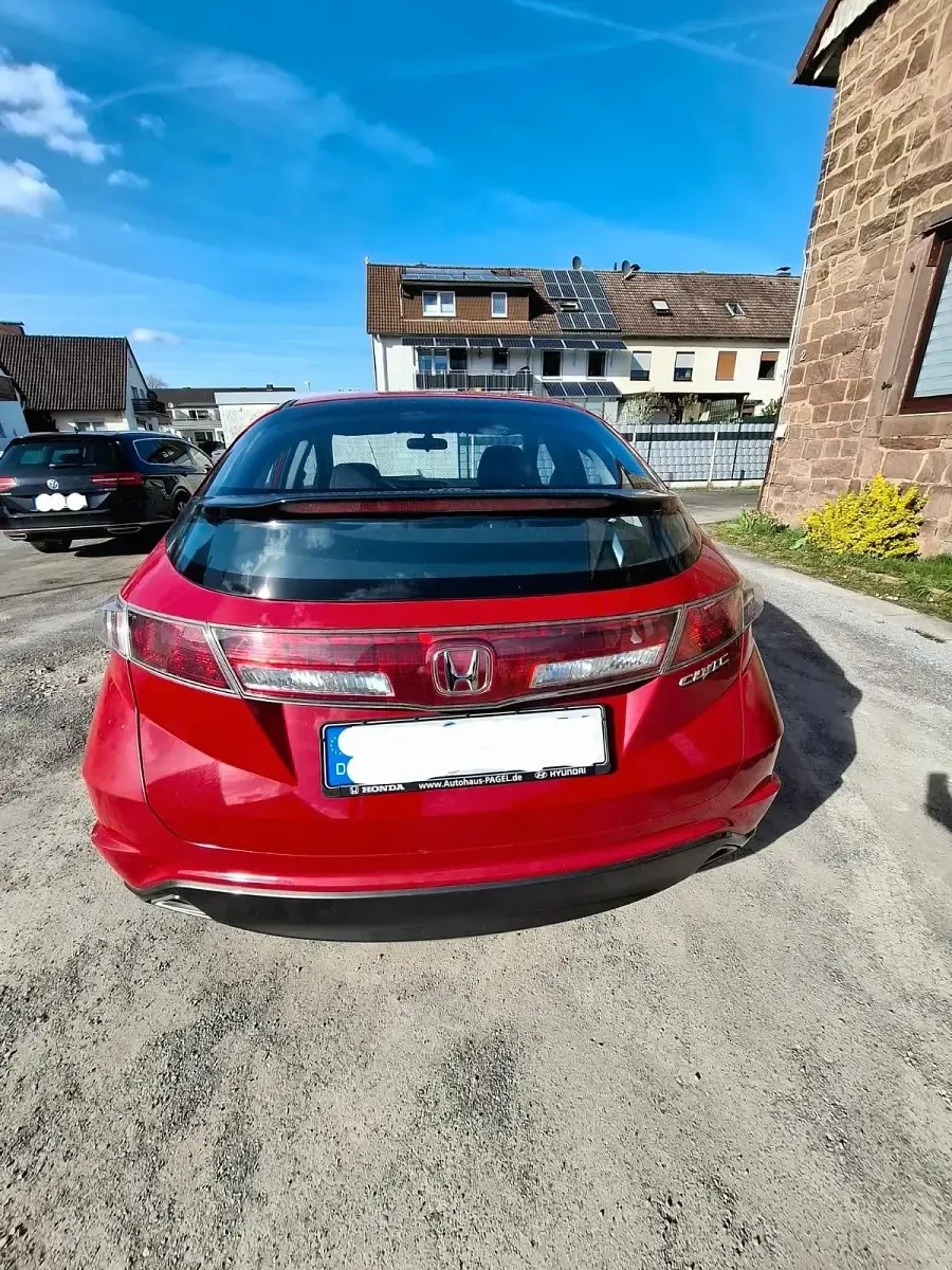 Gebraucht Honda Civic 99 PS (72 kW) 2011 Rot Limousine