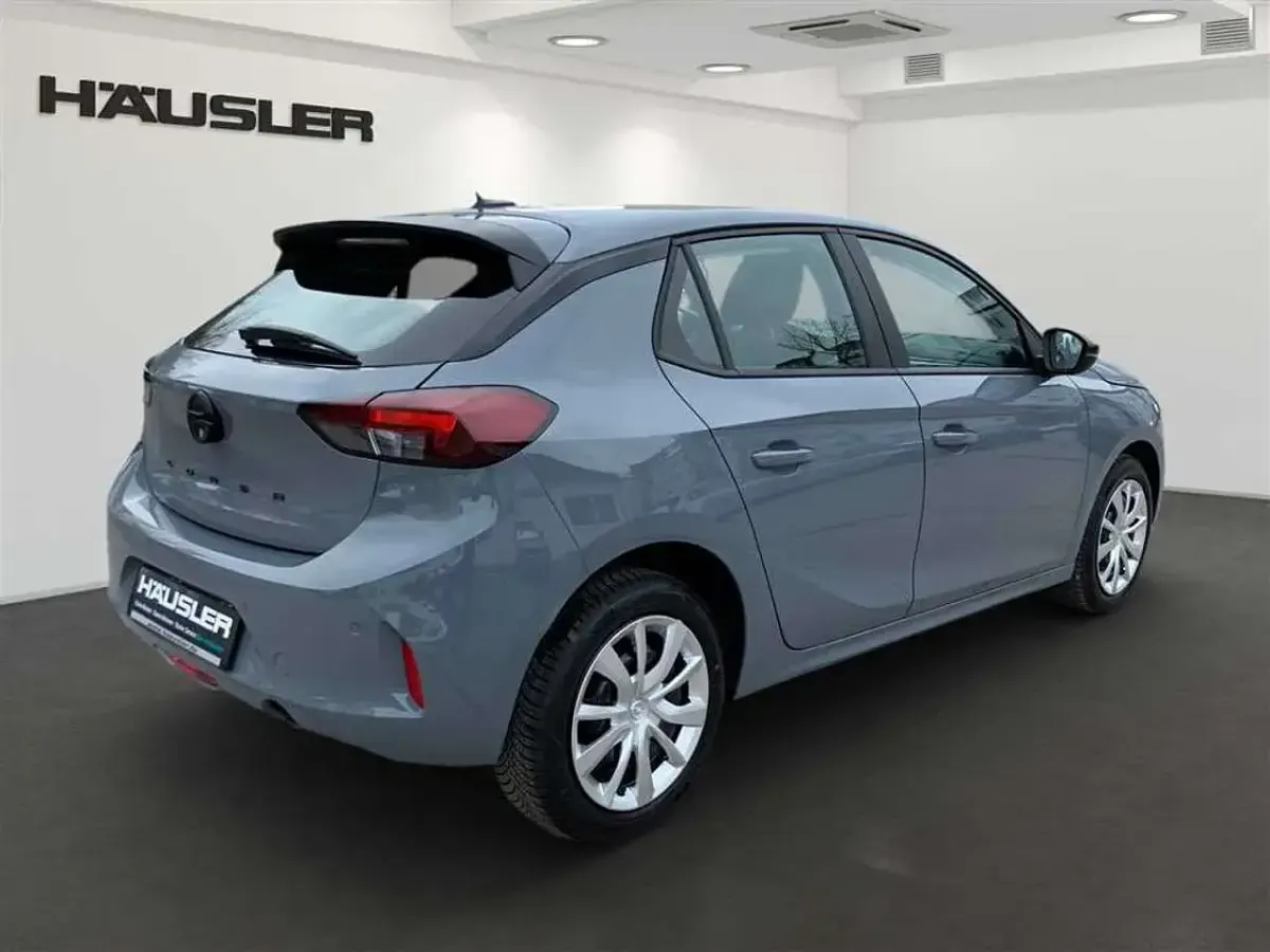 Używany Opel Corsa Edition 101 KM (74 kW) 2025 Szary Hatchback