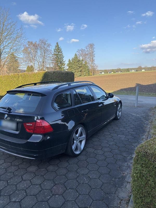 Gebraucht BMW 320 170 PS (125 kW) 2008 Schwarz Kombi