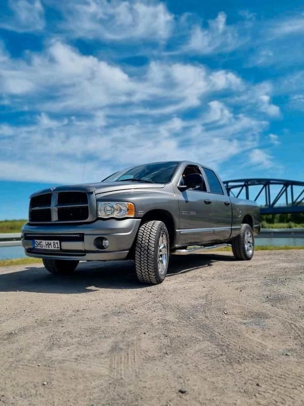 Grau Gebraucht 2005 Dodge Ram Abholung | 9.999 € (Superpreis) - Bild 1/4