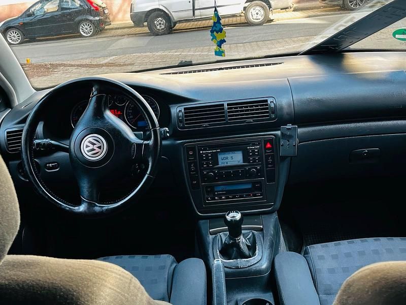 Gebraucht VW Passat 131 PS (96 kW) 2005 Silber Kombi