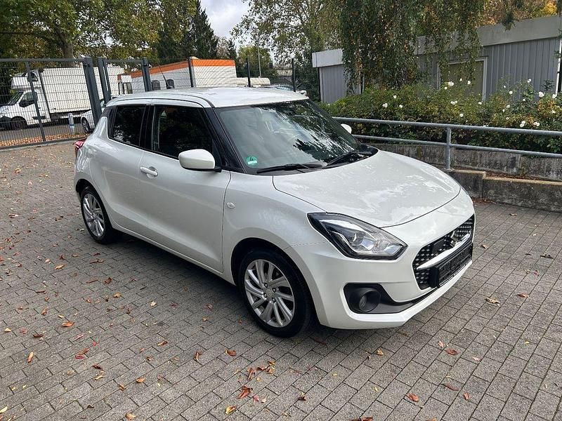 Gebraucht Suzuki Swift 83 PS (61 kW) 2021 Weiß Limousine