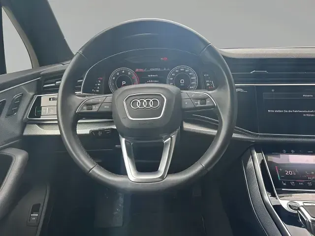 Używany Audi Q7 Ambiente 340 KM (250 kW) 2022 Szary SUV