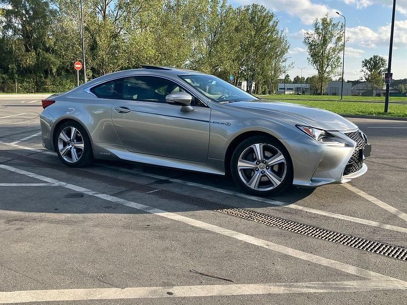Gebraucht Lexus RC300h 223 PS (164 kW) 2016 Silber Coupé