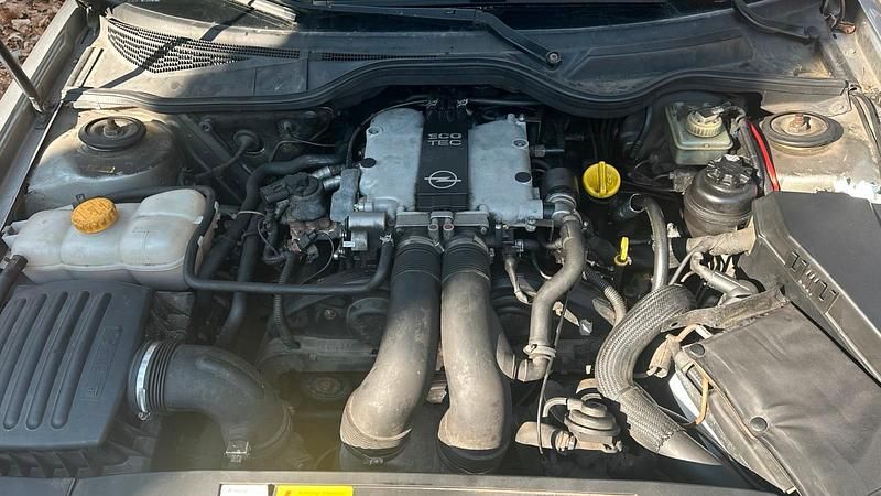 Gebraucht Opel Omega 170 PS (125 kW) 1995 Silber Limousine