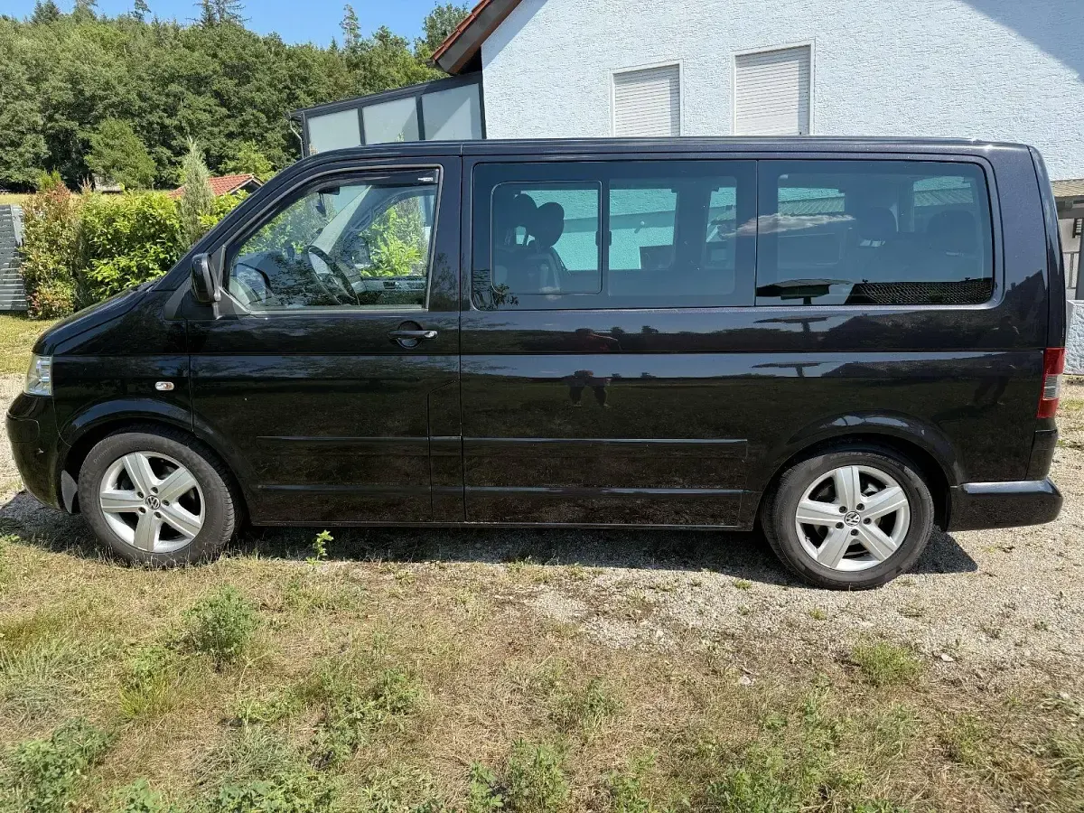 Gebraucht VW Multivan 174 PS (127 kW) 2008 Schwarz Van / Kleinbus