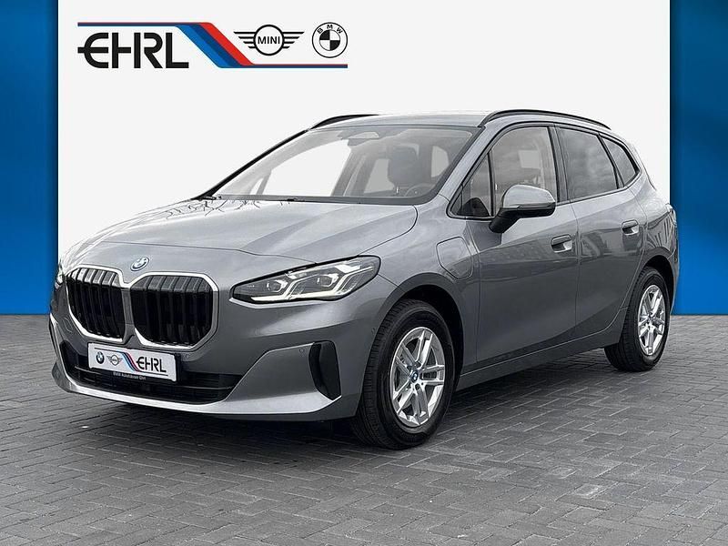Grau Neu 2025 BMW 225 Sport Line Van / Kleinbus | 43.940 € - Bild 1/4