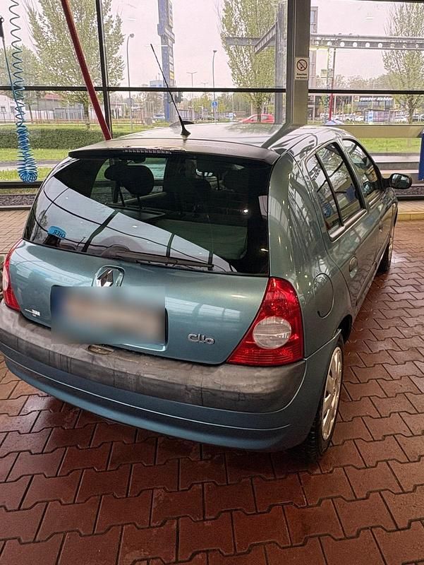 Brugt Renault Clio II 75 HK (55 kW) 2004 Blå Hatchback