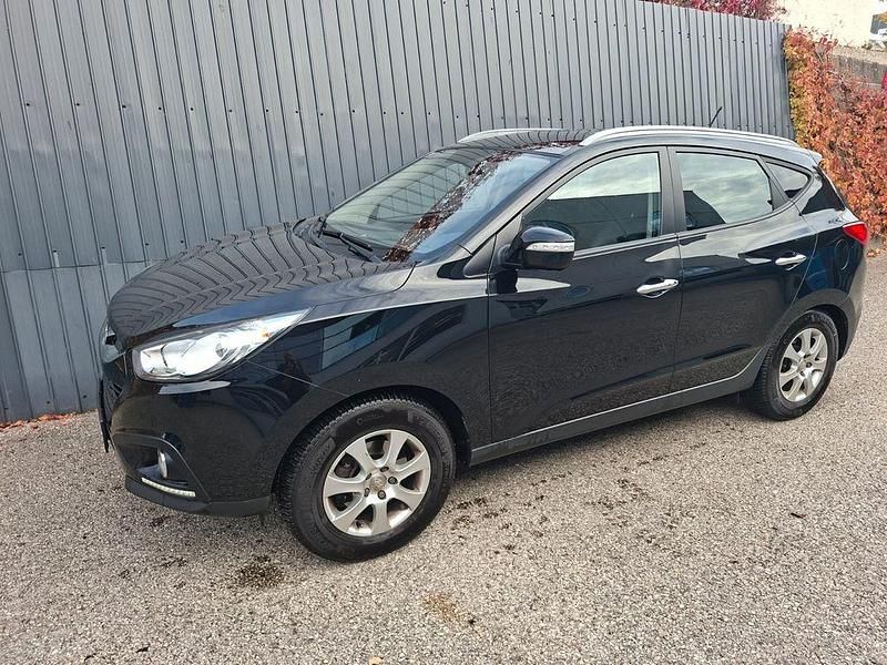 Schwarz Gebraucht 2012 Hyundai ix35 Style SUV | 7.450 € (Superpreis) - Bild 1/4