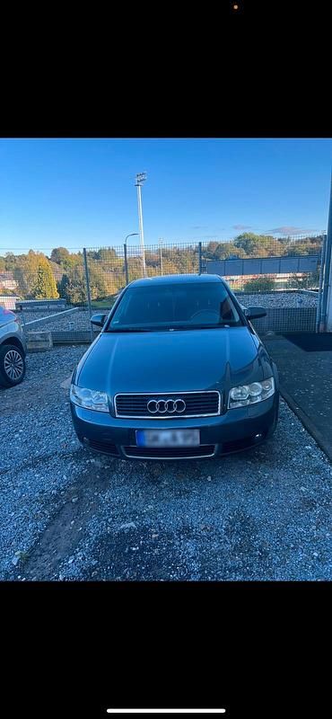 Second-hand Audi A4 220 CP (161 kW) 2001 Gri Berlinǎ